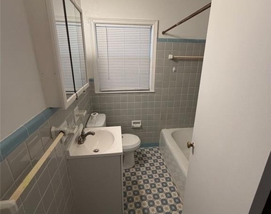 828 Catherine Street - Photo Thumbnail 6