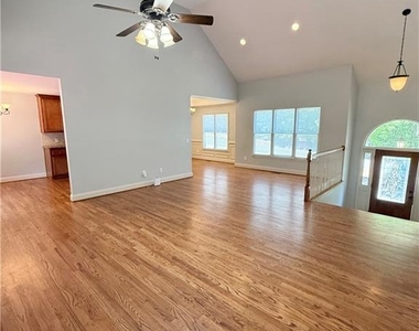 102 Oak Ridge Trail Se - Photo Thumbnail 6