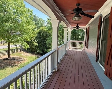 102 Oak Ridge Trail Se - Photo Thumbnail 2