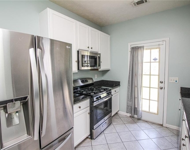 6476 Portside Way - Photo Thumbnail 6