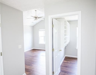 6476 Portside Way - Photo Thumbnail 14