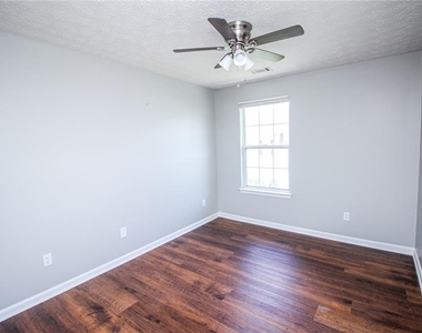 6476 Portside Way - Photo Thumbnail 10