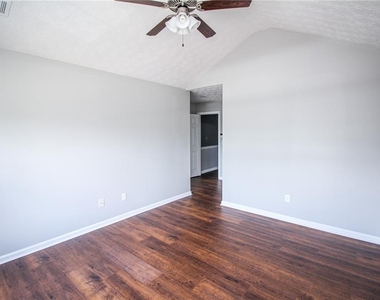 6476 Portside Way - Photo Thumbnail 18