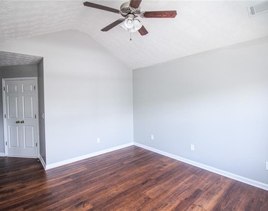 6476 Portside Way - Photo Thumbnail 17
