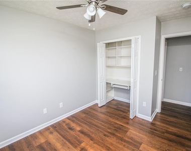 6476 Portside Way - Photo Thumbnail 11