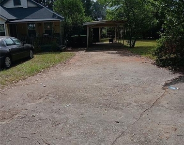 406 Brookwood Drive - Photo Thumbnail 2