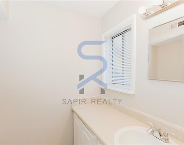 2045 Alison Court - Photo Thumbnail 9