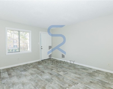 2045 Alison Court - Photo Thumbnail 8