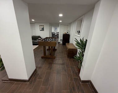 1805 W Cuyler Avenue - Photo Thumbnail 4