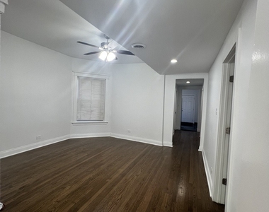 6151 S Langley Avenue - Photo Thumbnail 3