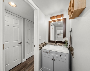5332 W Mulberry Lane - Photo Thumbnail 12