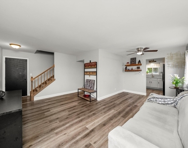 5332 W Mulberry Lane - Photo Thumbnail 6