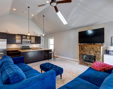 1414 W Superior Street - Photo Thumbnail 1