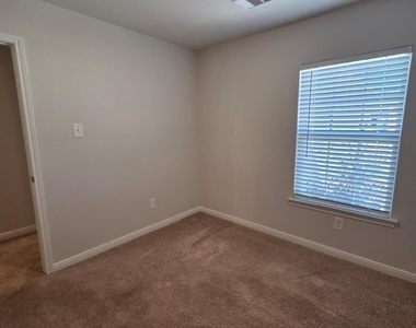 16374 Sweet Grove Drive - Photo Thumbnail 19