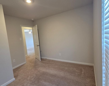 16374 Sweet Grove Drive - Photo Thumbnail 22