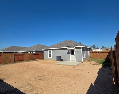 16374 Sweet Grove Drive - Photo Thumbnail 28