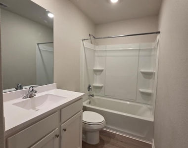 16374 Sweet Grove Drive - Photo Thumbnail 7
