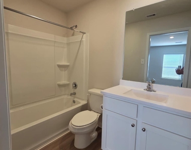 16374 Sweet Grove Drive - Photo Thumbnail 5