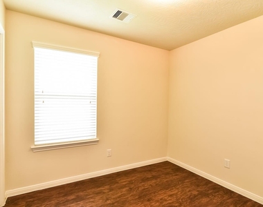 6107 El Granate Drive - Photo Thumbnail 2