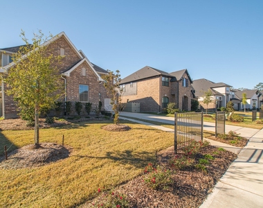 10054 Preserve Way - Photo Thumbnail 2