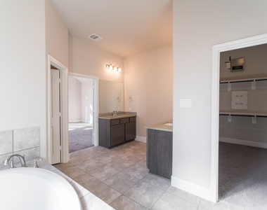 10054 Preserve Way - Photo Thumbnail 26