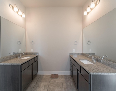10054 Preserve Way - Photo Thumbnail 25