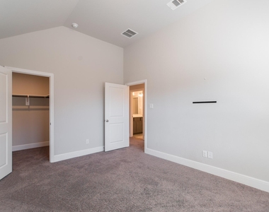 10054 Preserve Way - Photo Thumbnail 38