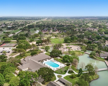 3327 S Country Meadows Lane - Photo Thumbnail 23