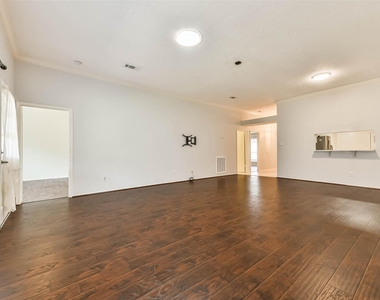 3327 S Country Meadows Lane - Photo Thumbnail 5