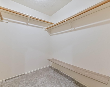 3327 S Country Meadows Lane - Photo Thumbnail 14