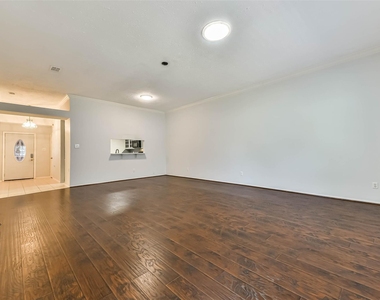 3327 S Country Meadows Lane - Photo Thumbnail 6