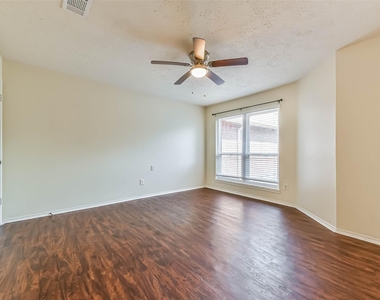3327 S Country Meadows Lane - Photo Thumbnail 18