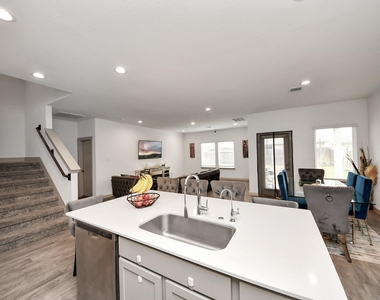 311 John House - Photo Thumbnail 18