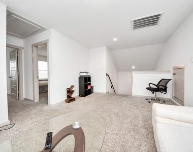 311 John House - Photo Thumbnail 43