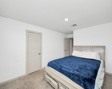 311 John House - Photo Thumbnail 33