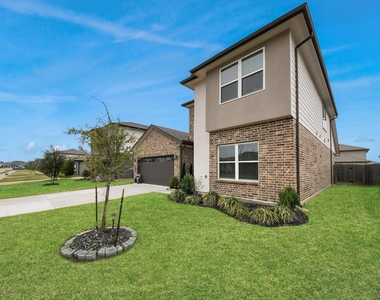311 John House - Photo Thumbnail 2
