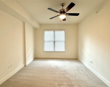 2303 Mid Ln Lane - Photo Thumbnail 9