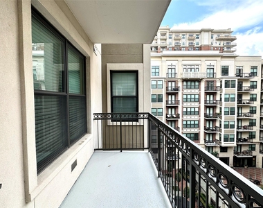 2303 Mid Ln Lane - Photo Thumbnail 4