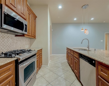 2808 Arbor Brook Lane - Photo Thumbnail 15