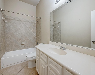 2808 Arbor Brook Lane - Photo Thumbnail 28
