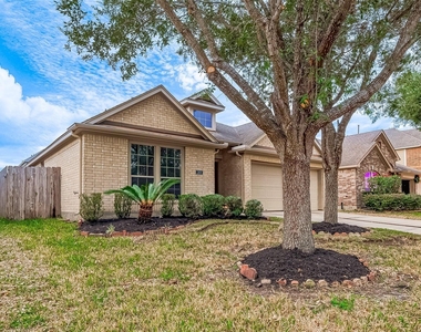 2808 Arbor Brook Lane - Photo Thumbnail 3