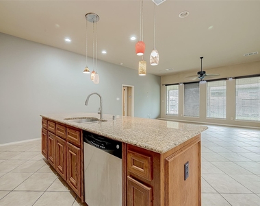 2808 Arbor Brook Lane - Photo Thumbnail 14