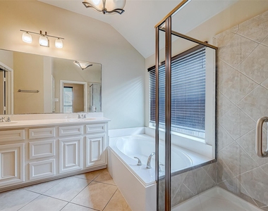 2808 Arbor Brook Lane - Photo Thumbnail 35