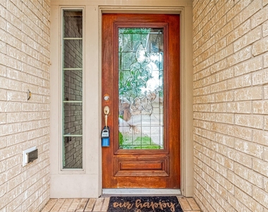 2808 Arbor Brook Lane - Photo Thumbnail 4