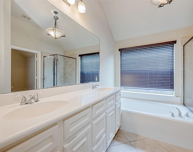 2808 Arbor Brook Lane - Photo Thumbnail 34