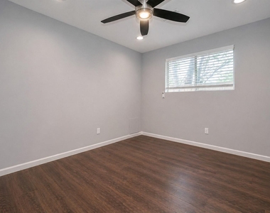 319 Gentilly Dr - Photo Thumbnail 19