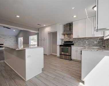 319 Gentilly Dr - Photo Thumbnail 7