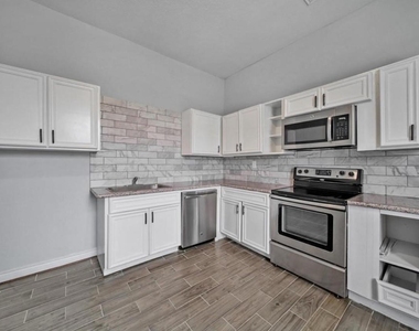 2205 Sumpter Street - Photo Thumbnail 1