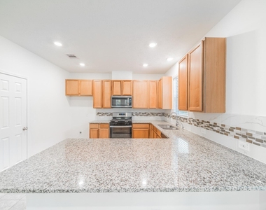 27618 Mesabe Drive - Photo Thumbnail 2