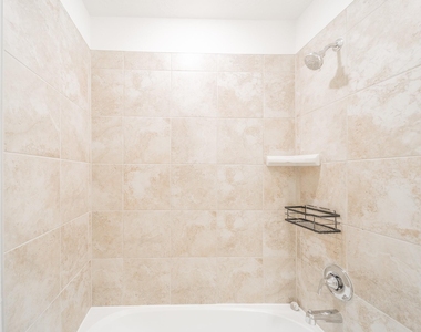 27618 Mesabe Drive - Photo Thumbnail 14